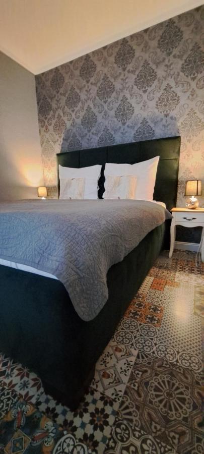 Apartman Sv. Urban 브라티슬라바 외부 사진